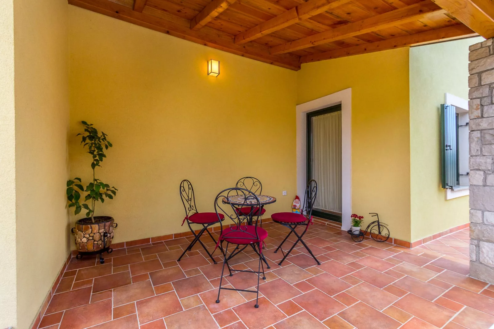 Casa Luigia-Terrace balcony