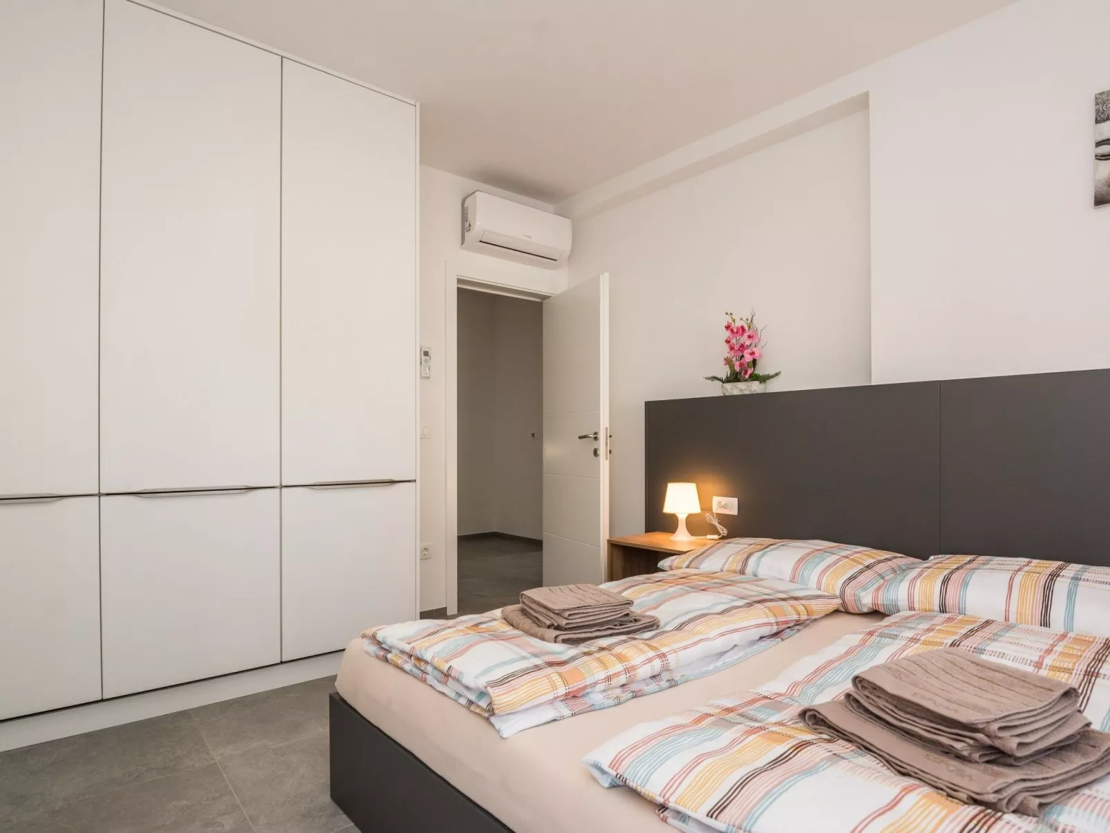 Apartment Spanic 2 - Image-tags.info