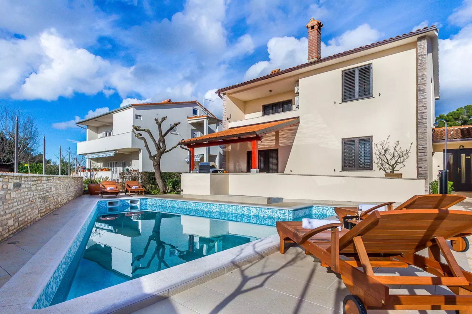 Villa VP-Exterior summer