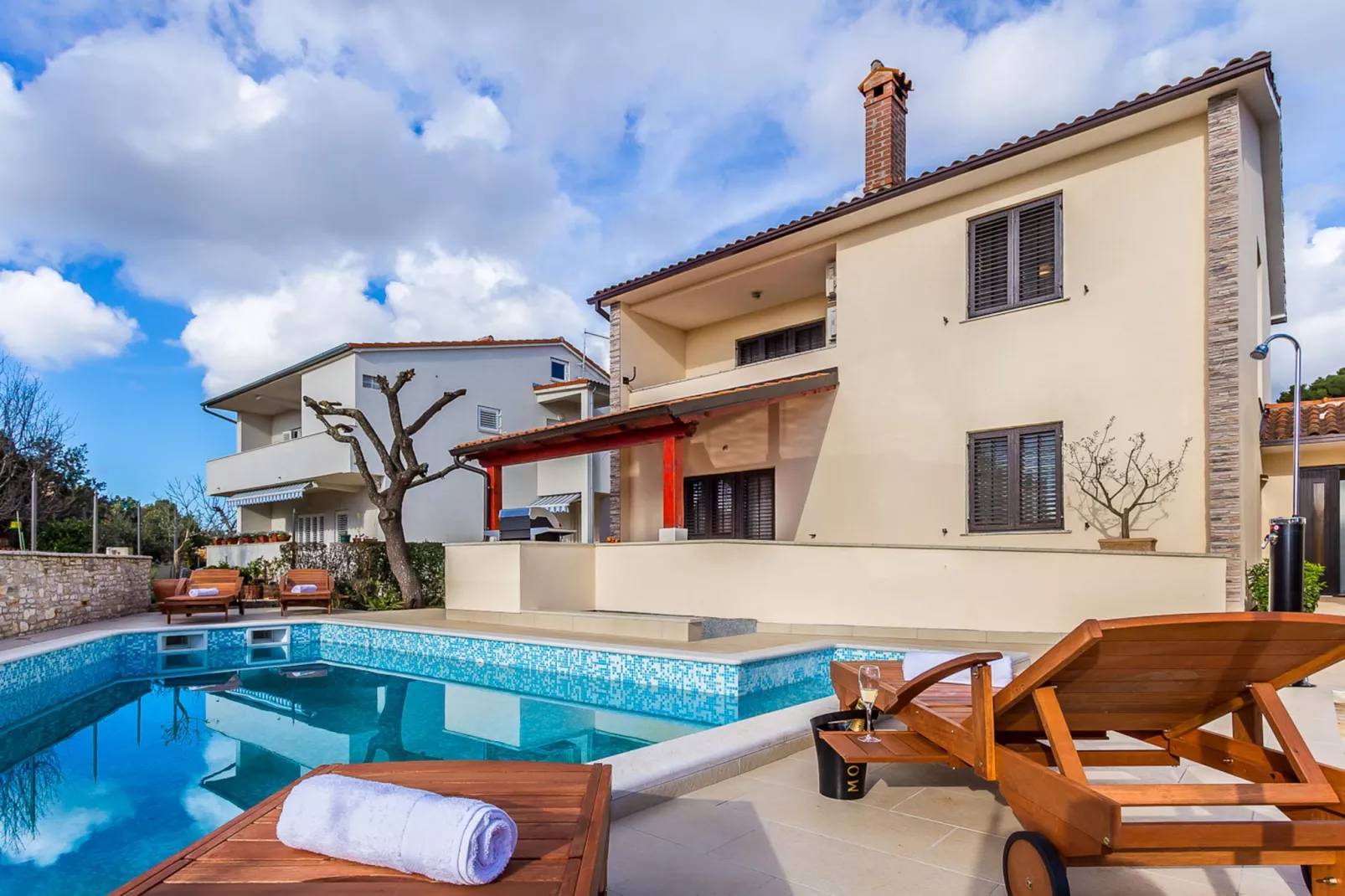 Villa VP-Exterior summer