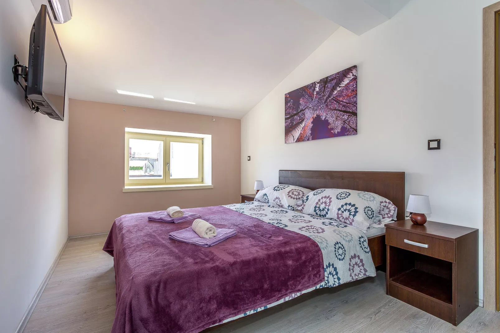 Viletta Valtura-Bedroom