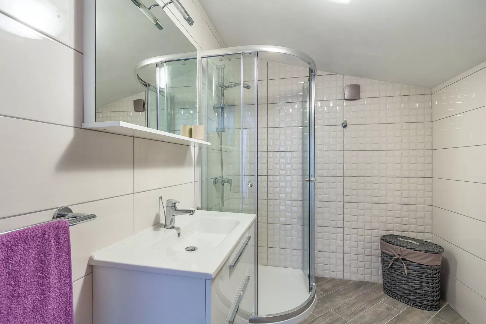 Viletta Valtura-Bathroom