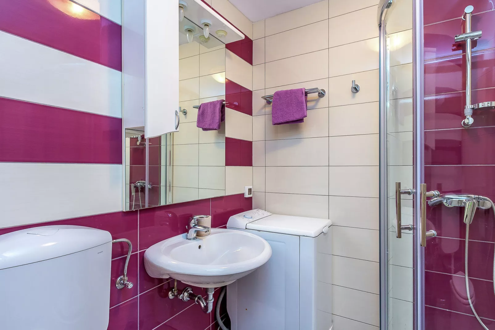 Viletta Valtura-Bathroom