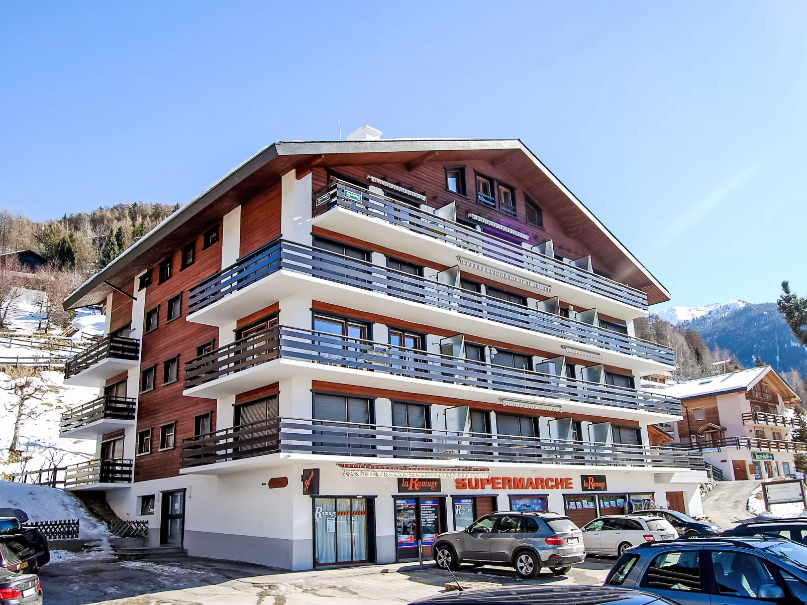 Ramuges 37A - Dehors