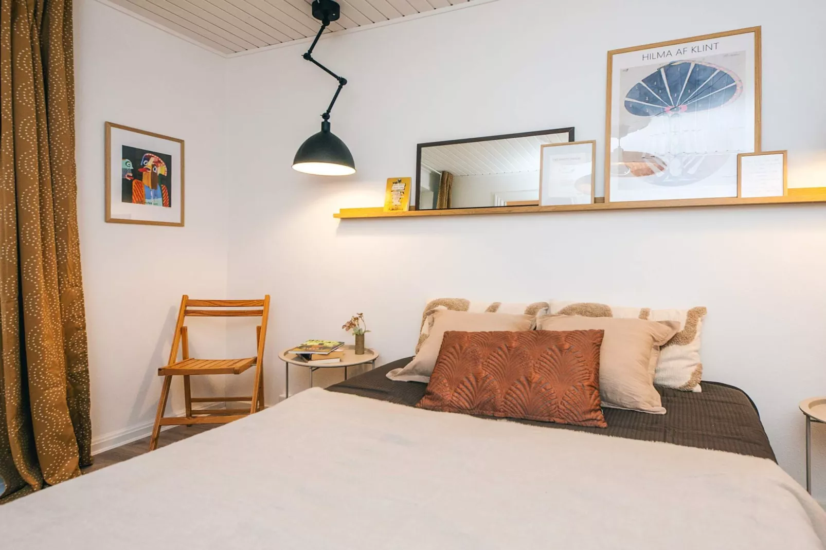 Nature Escape: Forest & Lake Access - Indoor