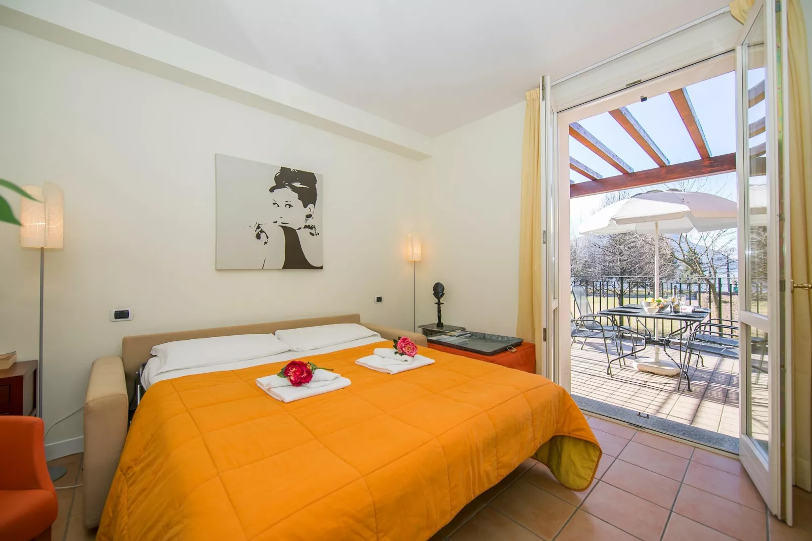 RESIDENCE PORTO LETIZIA - VILLAS-BILOCALE 4 PAX VISTA LAGO PLUS 8215 - V1LP4 - Bedroom