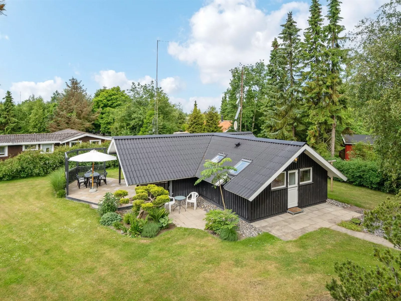 "Nadezda" - 450m from the sea-Draußen