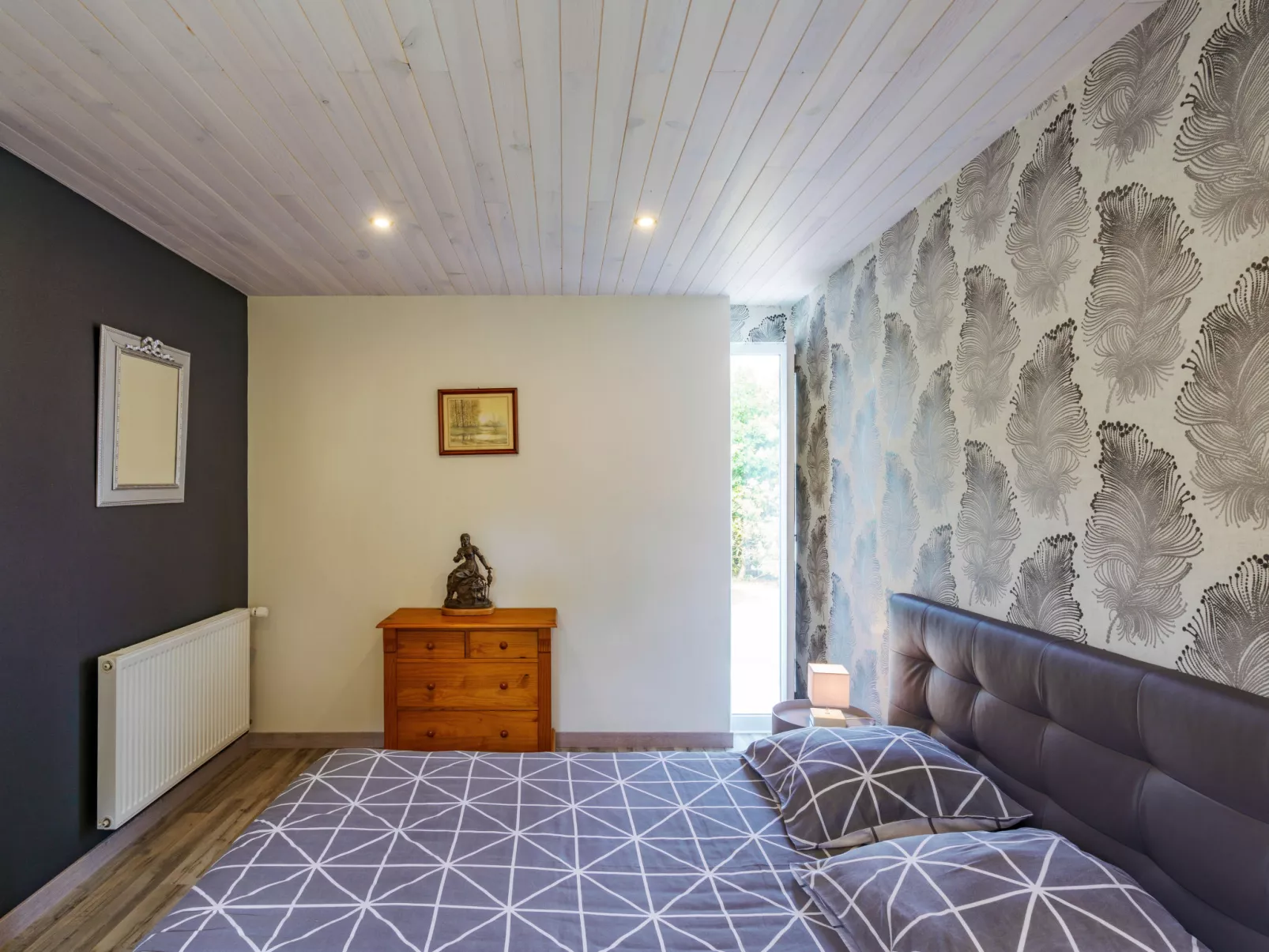 Les Volets Rouges - Drinnen