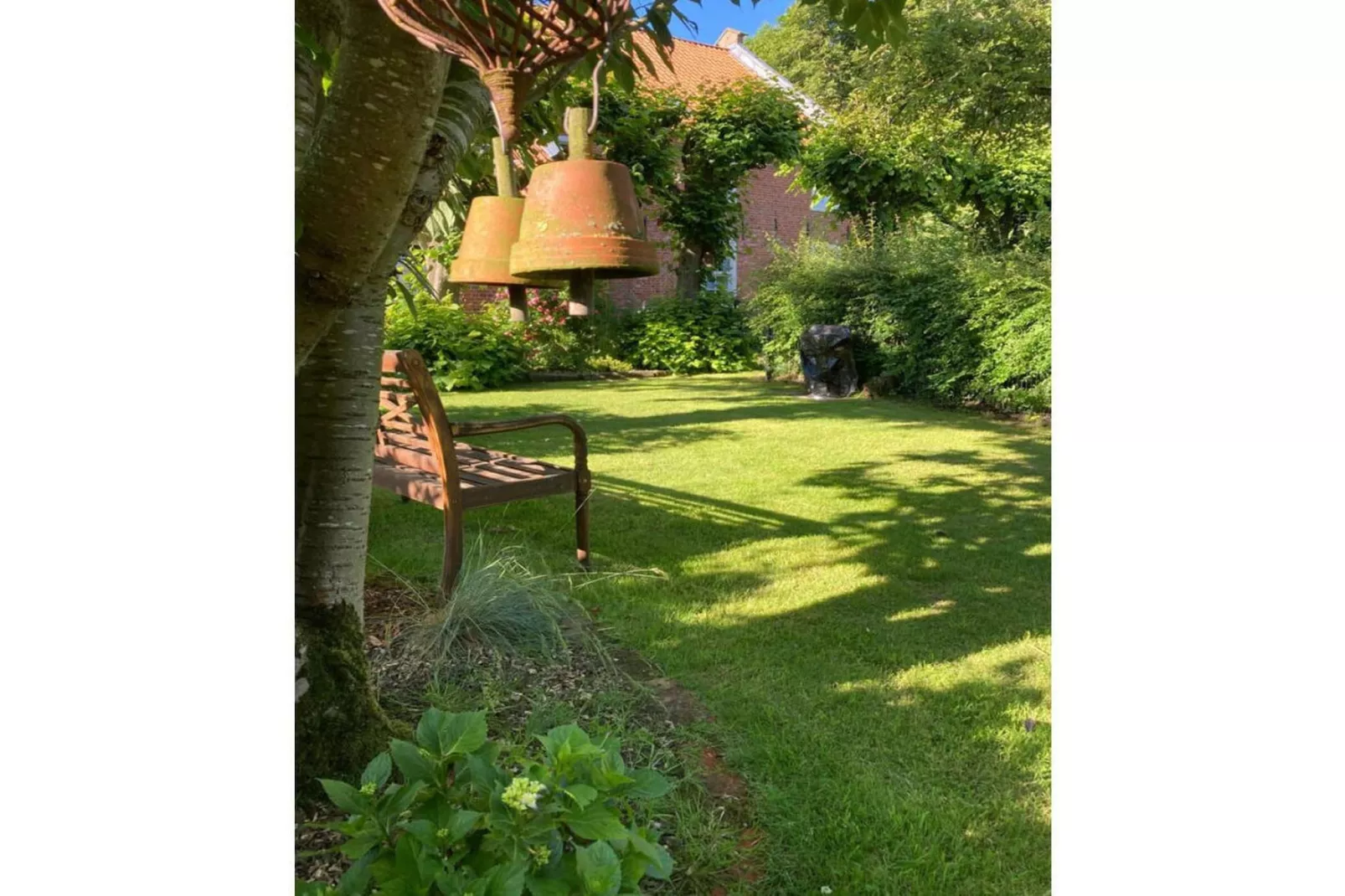 389318-Gardens in summer