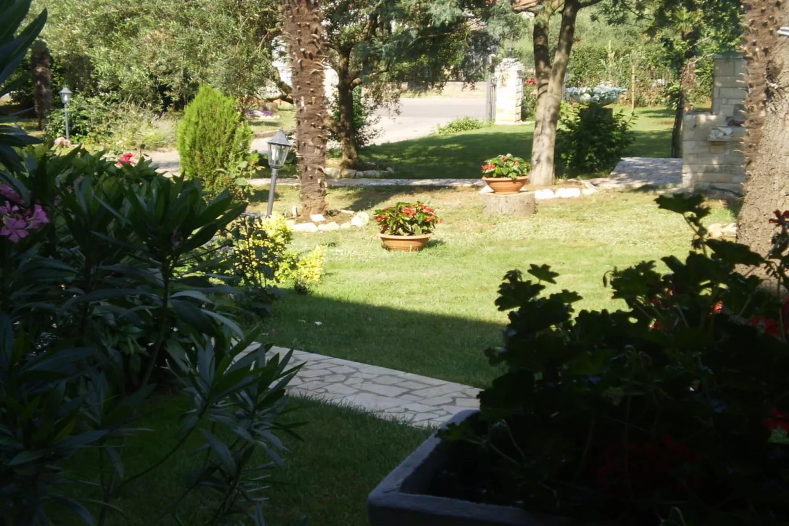 Licul Modern retreat-Jardins en été