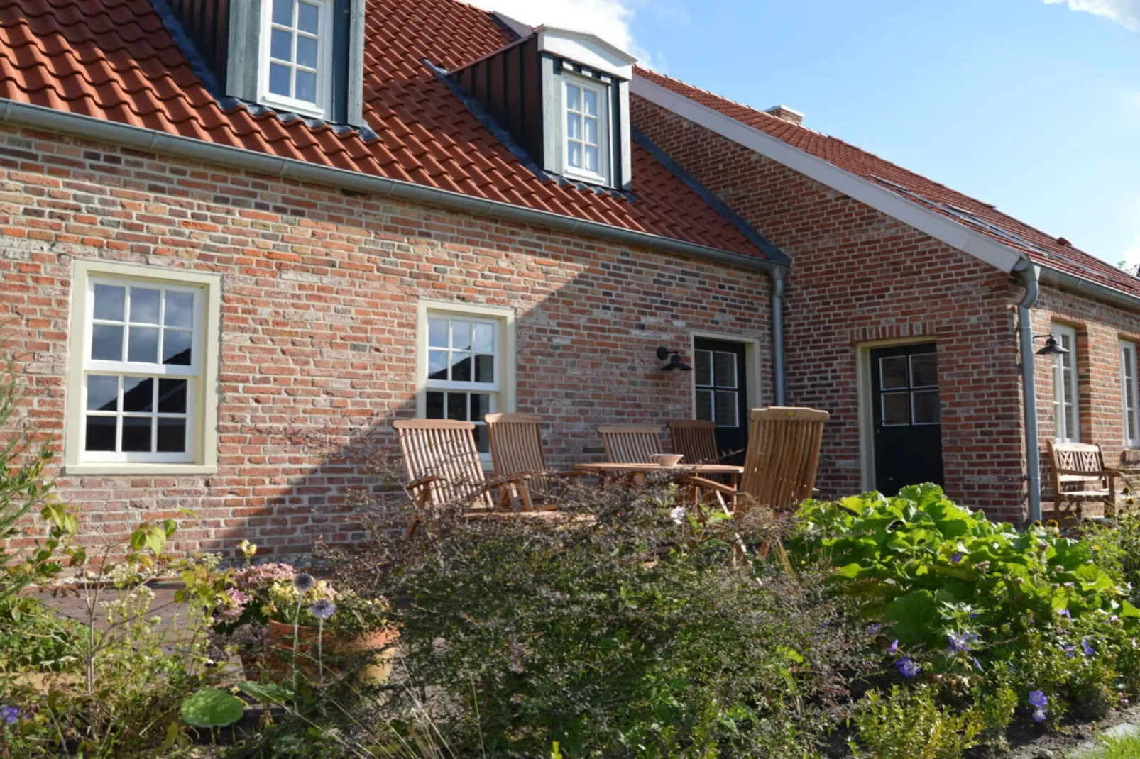 95077-Terrace balcony