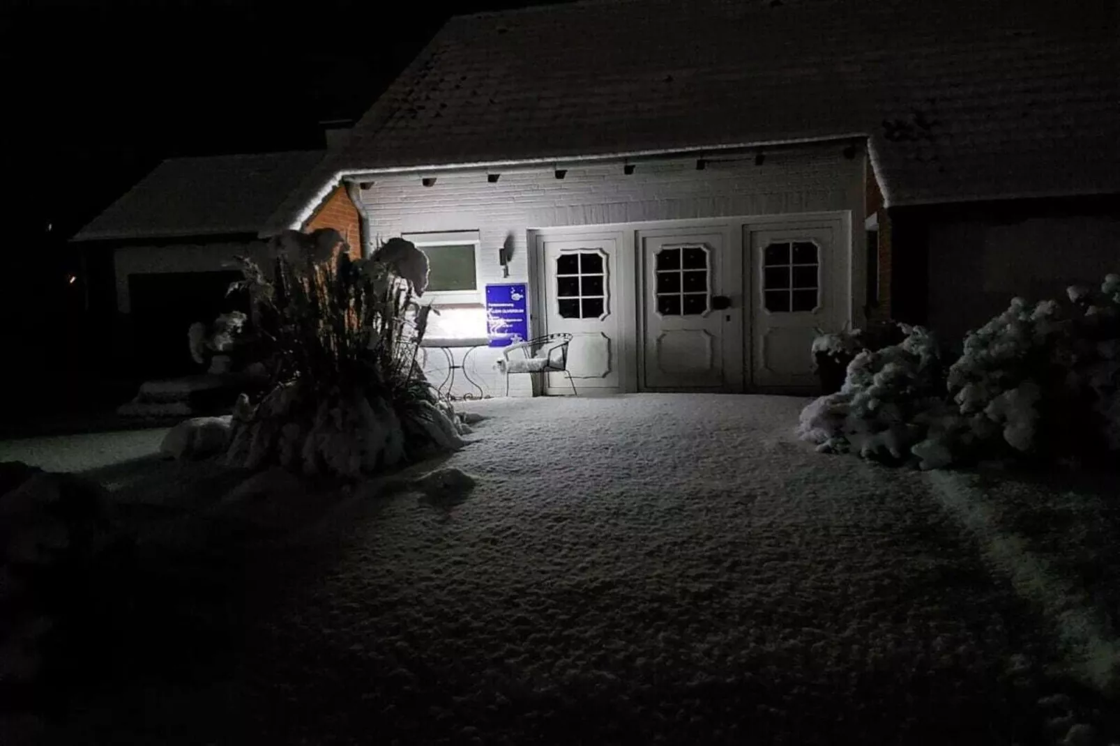 386347-Exterior in summer