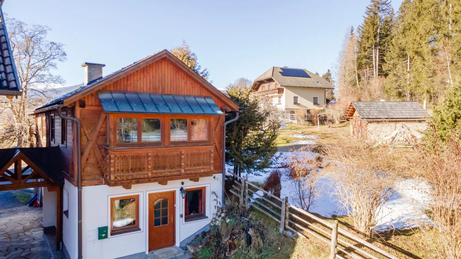 Zederhaus-Exterior in winter