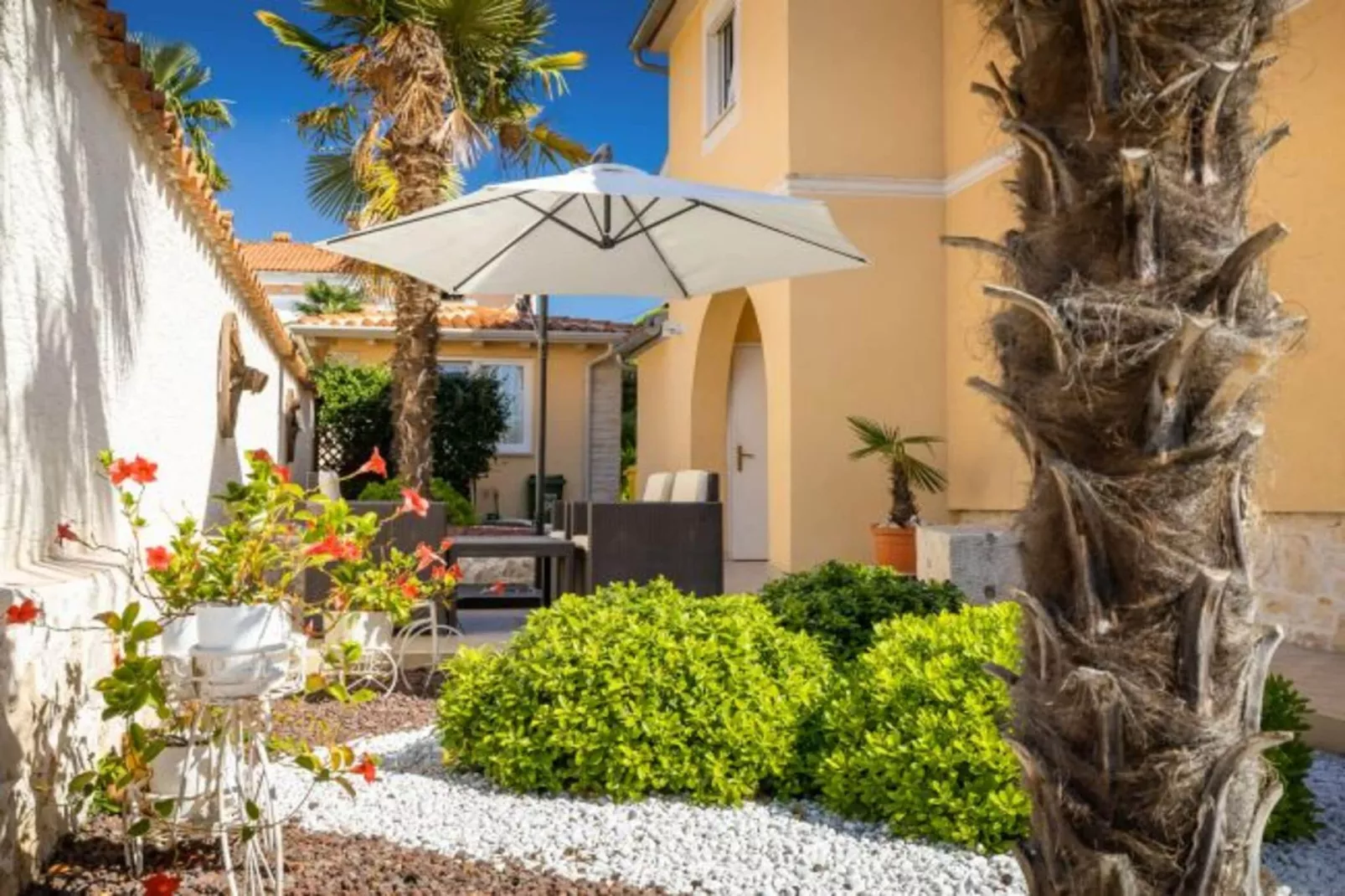 Premium apartment Sunny-Jardins en été