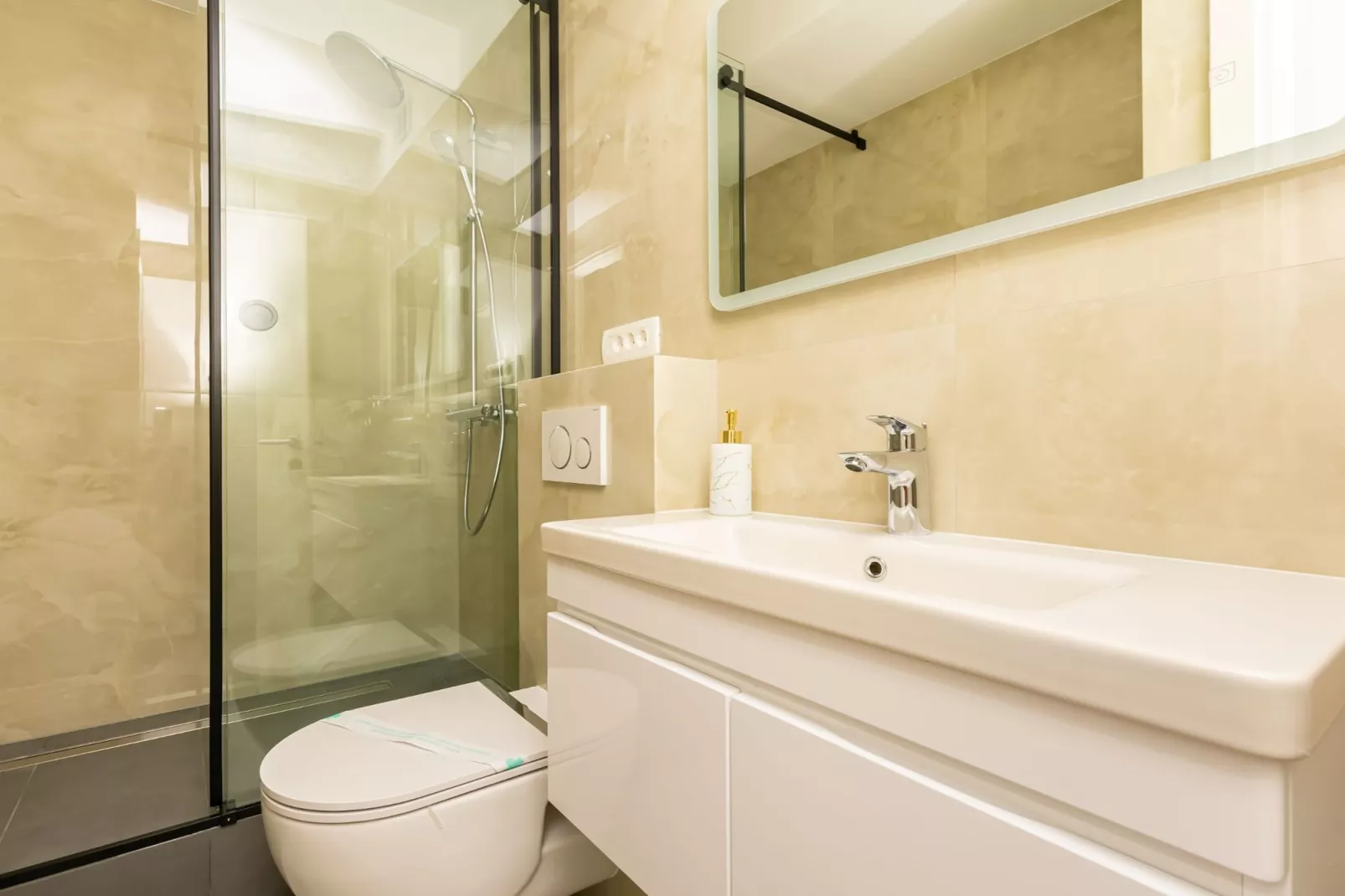 Apartments Hope (Dugi Rat) - Three-Bedroom Apartment with Jacuzzi  (Stanko) - Bathroom