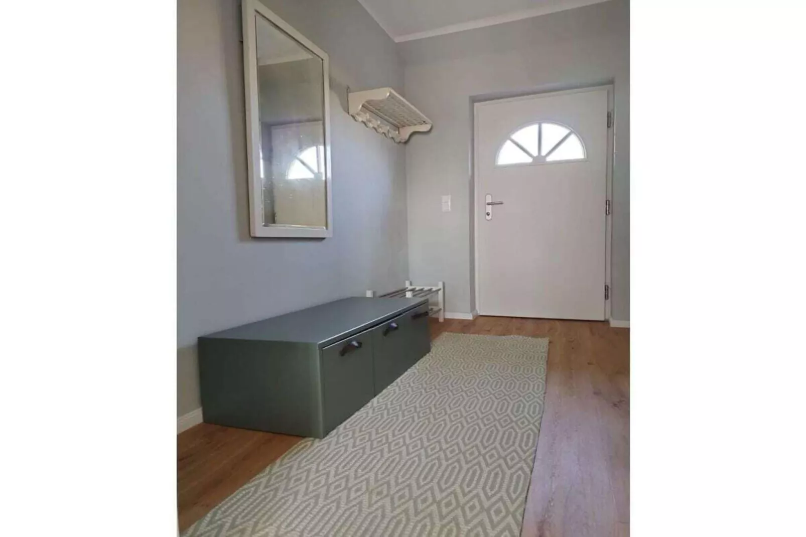 261897-Hall & reception