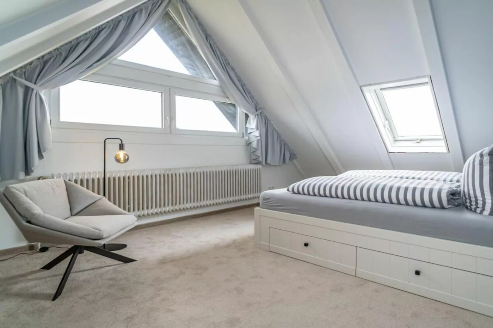 329926-Schlafzimmer