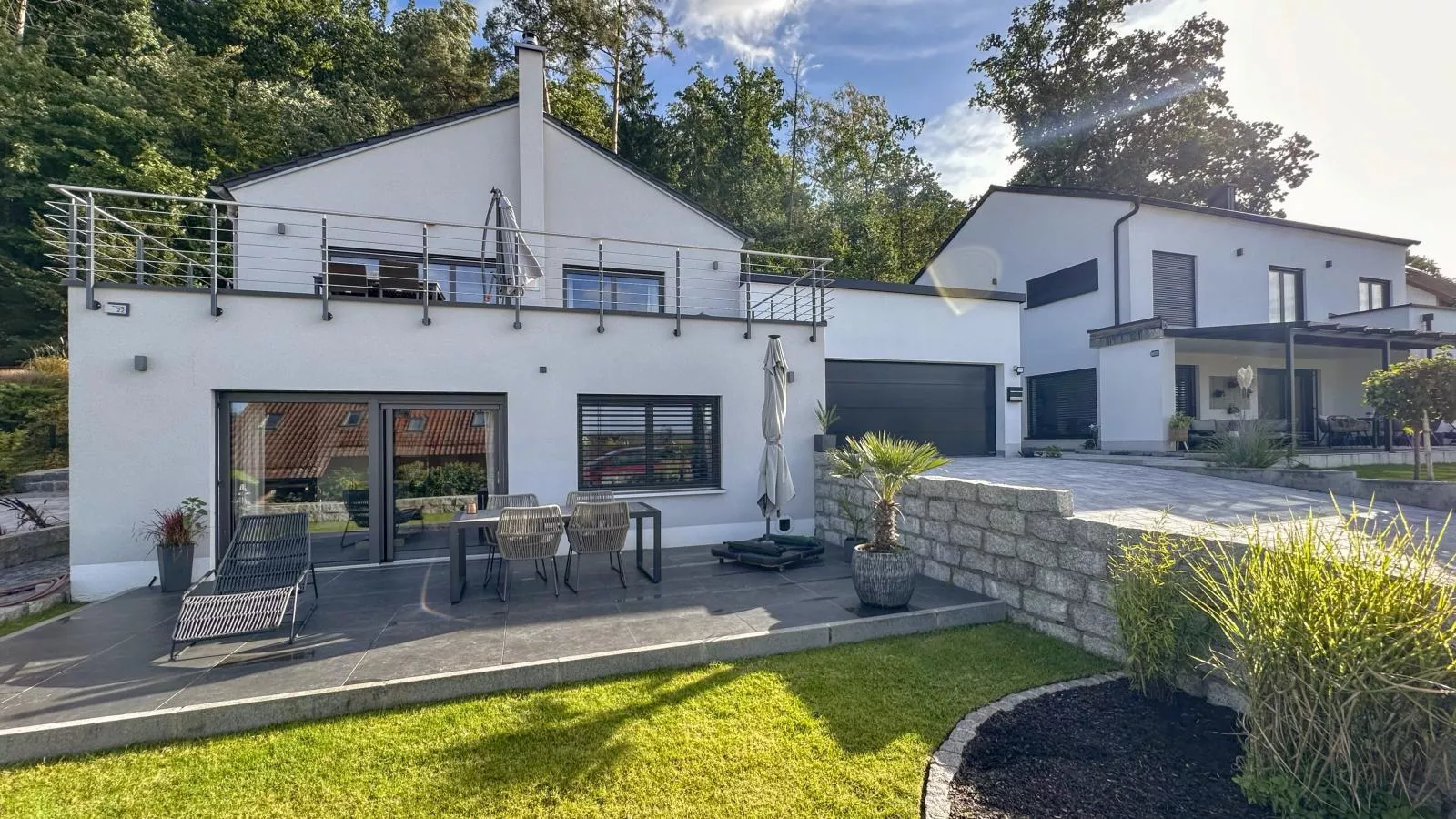 Wolfring - Exterior in summer