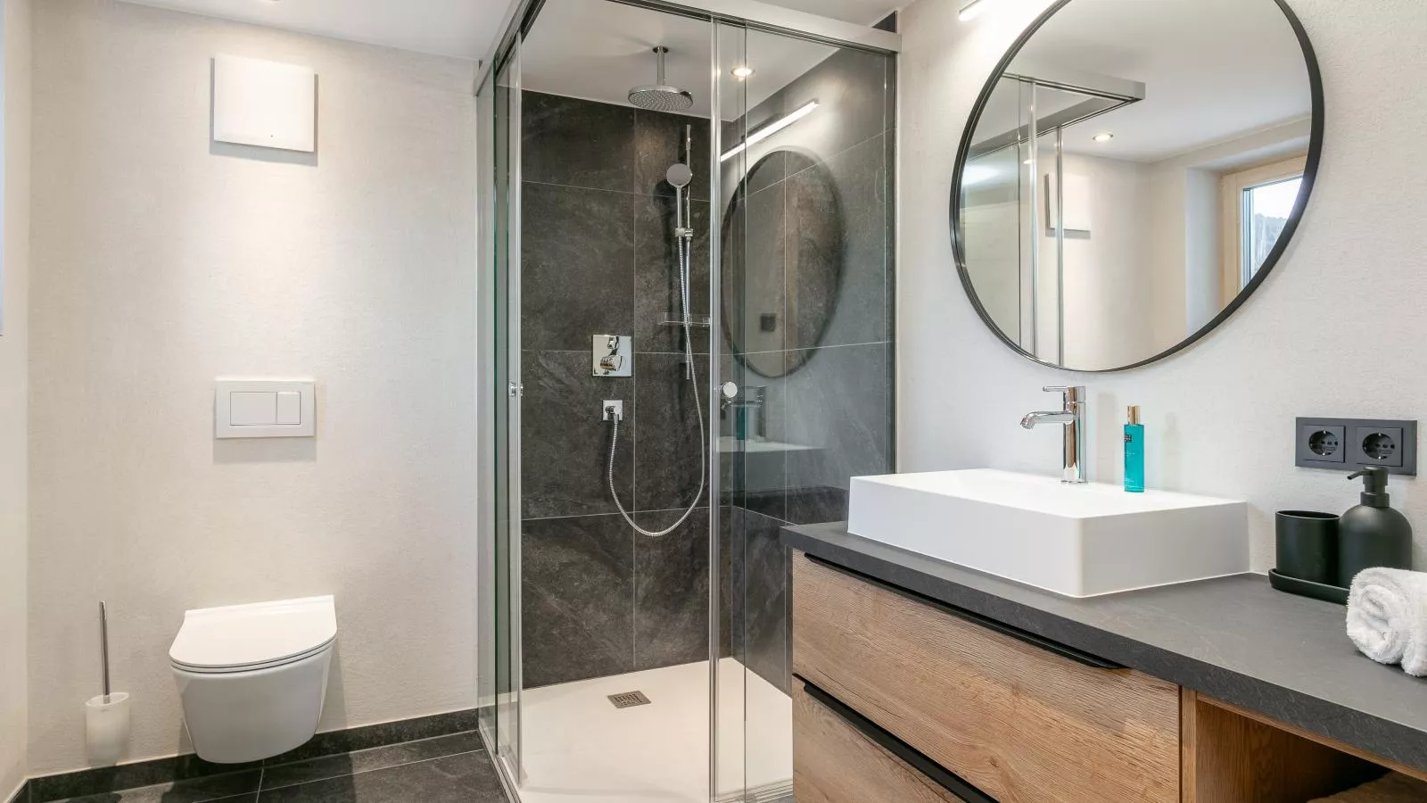 Haus Tauernblick Top 2 und 3 und 4-Badezimmer