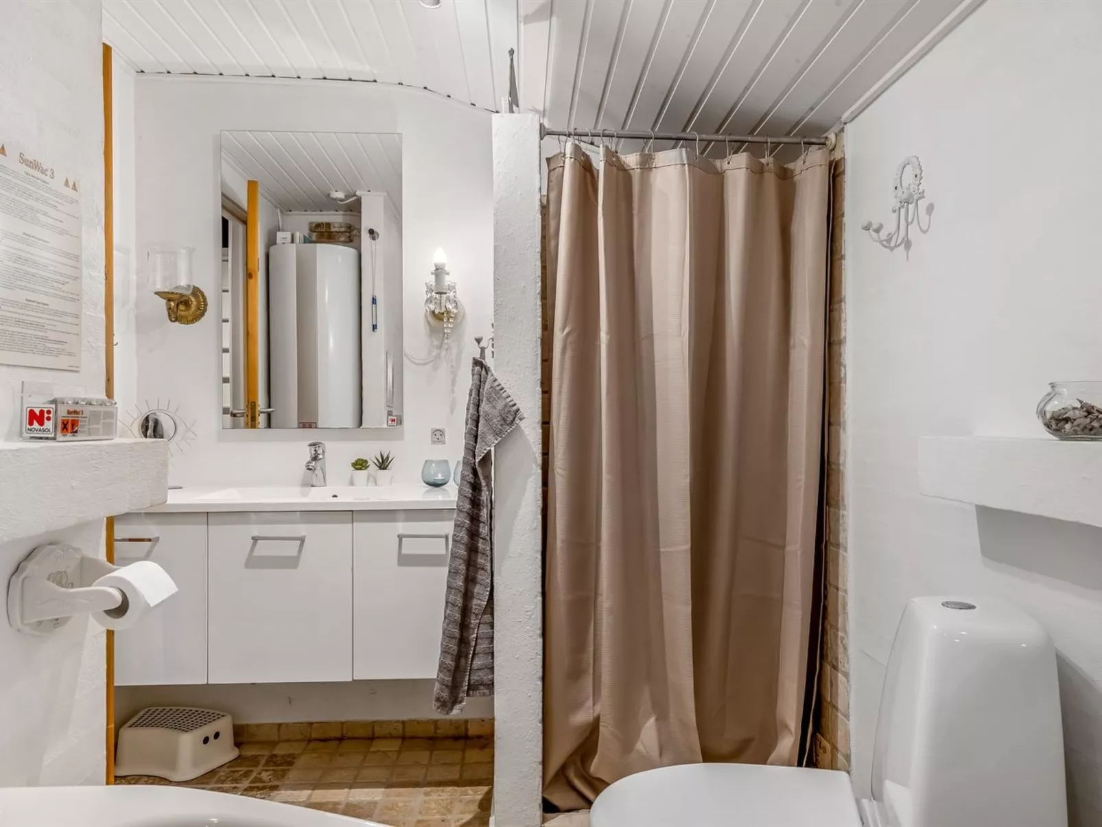 "Felicia" -  from the sea - Drinnen