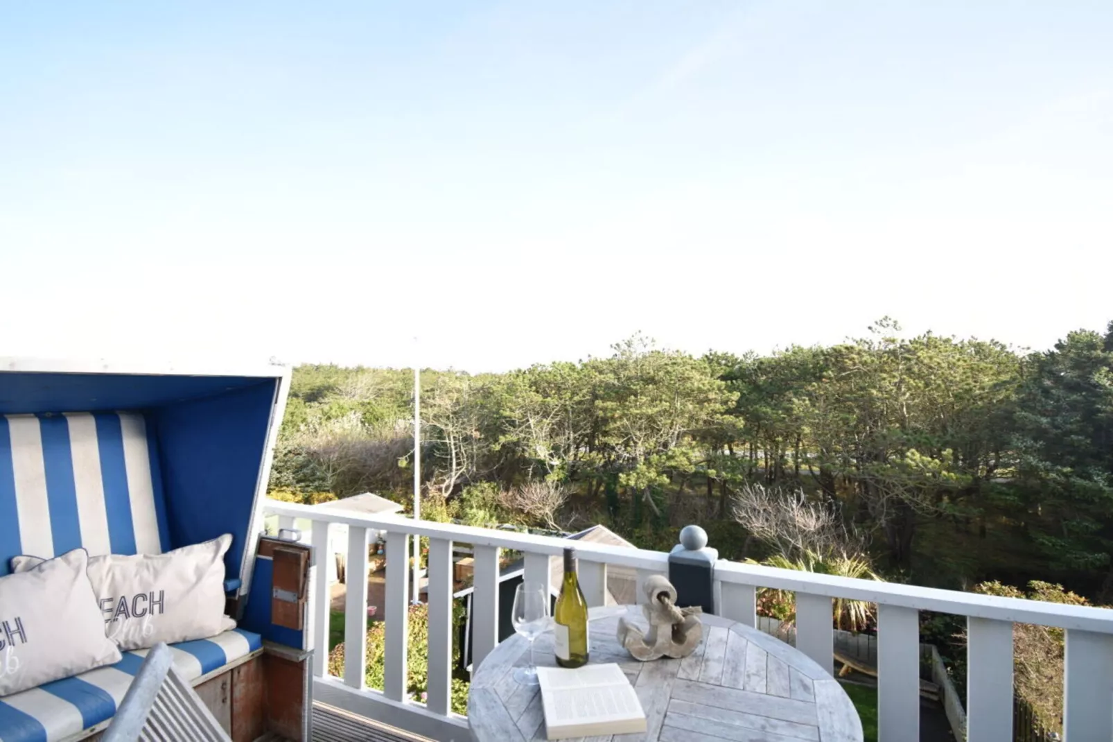 382415-Terrasse/Balkon