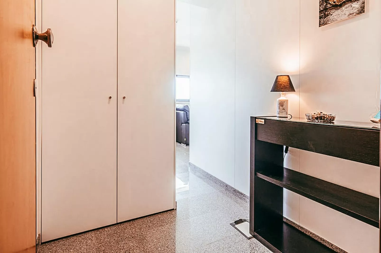 Trendy Apartment River View By Gthouse - Flur