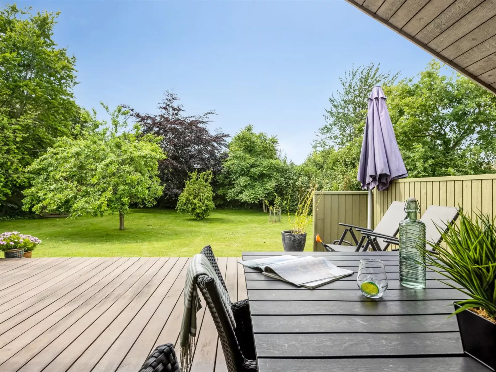 "Emiljan" -  from the sea-Dehors