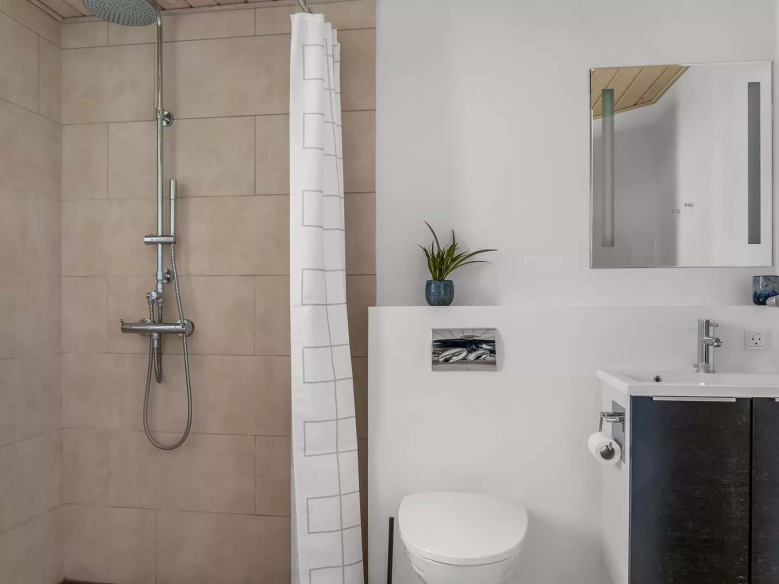 "Jonas" - 450m from the sea-Dedans