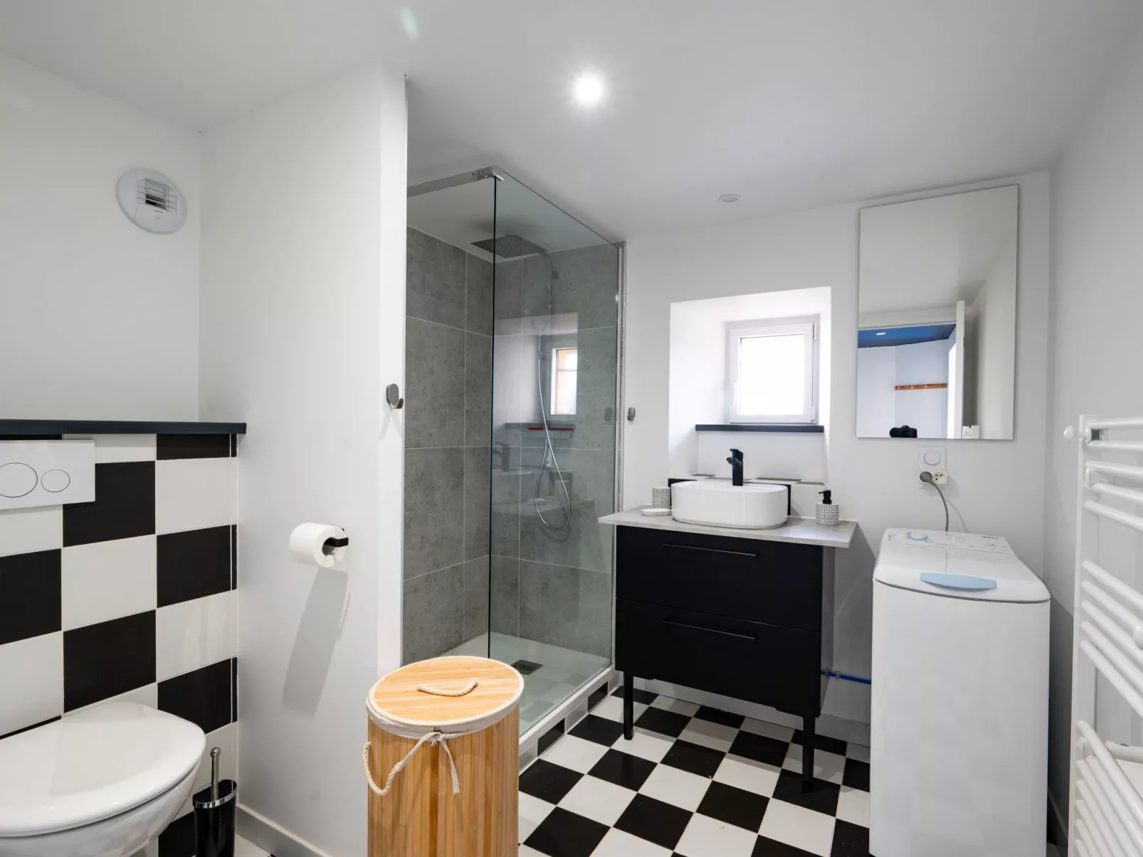 Domaine "Les Haut" mit eigenem Garten-Drinnen