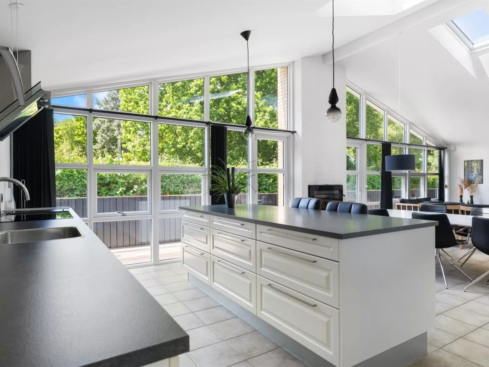 "Merrit" - 280m from the sea-Drinnen