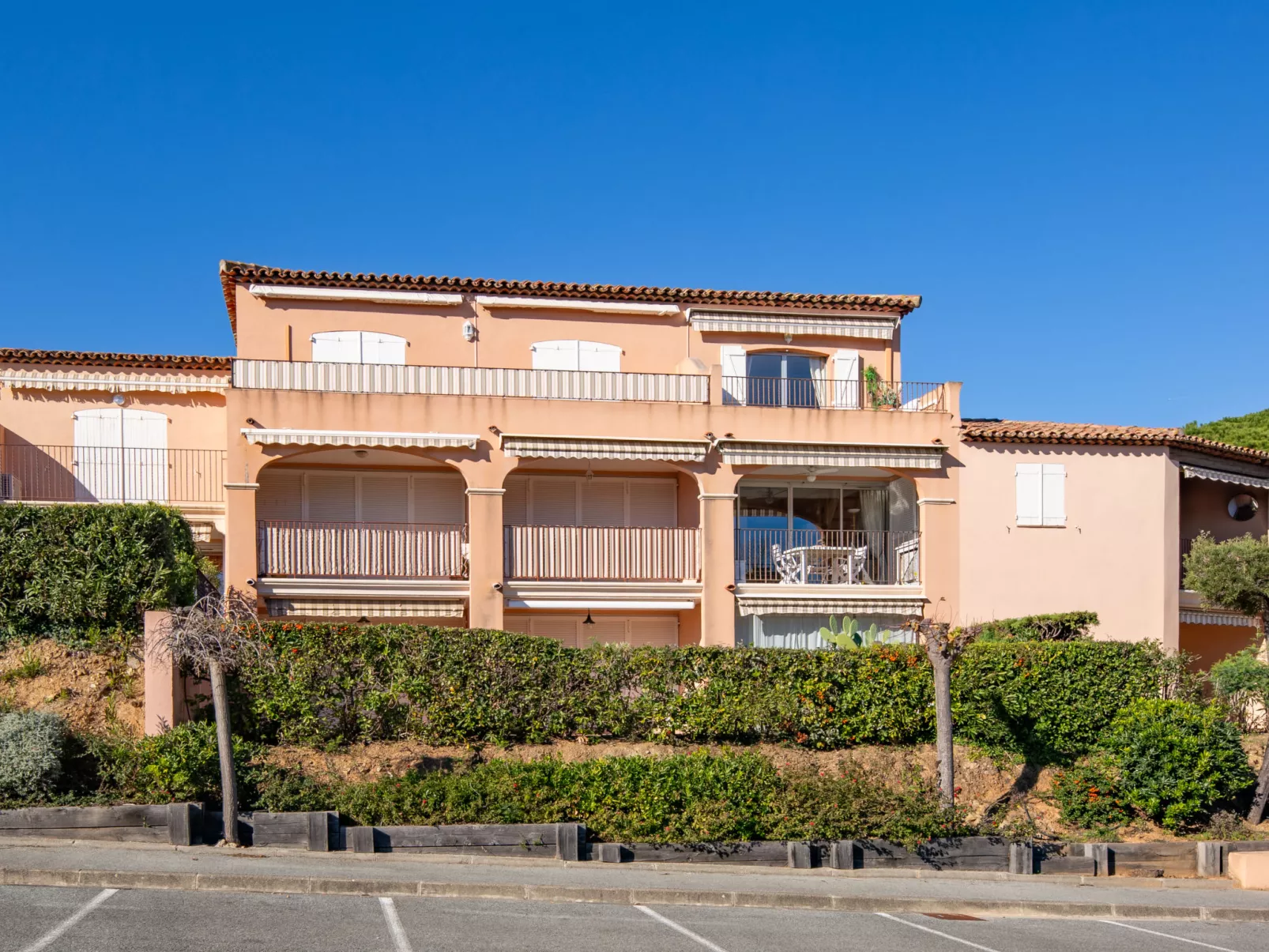 Le Thalassa-Draußen