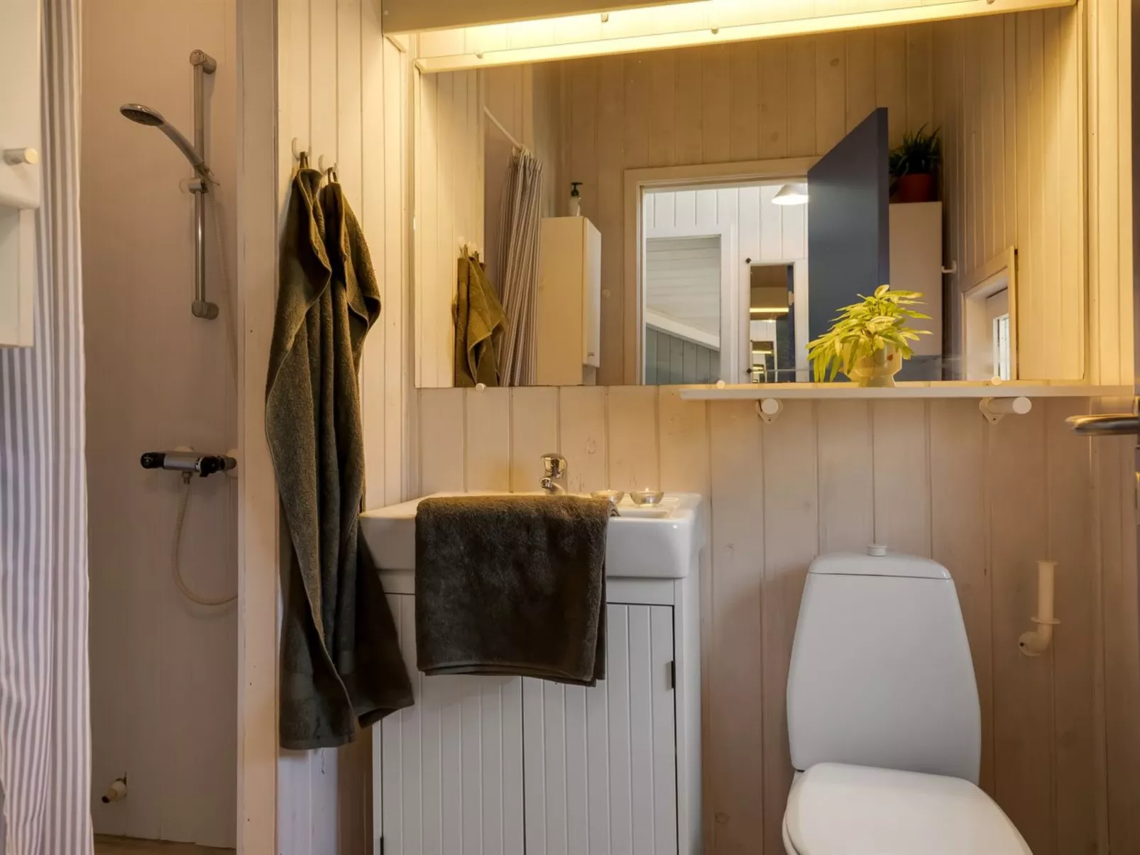 "Annvy" - 875m from the sea - Inside