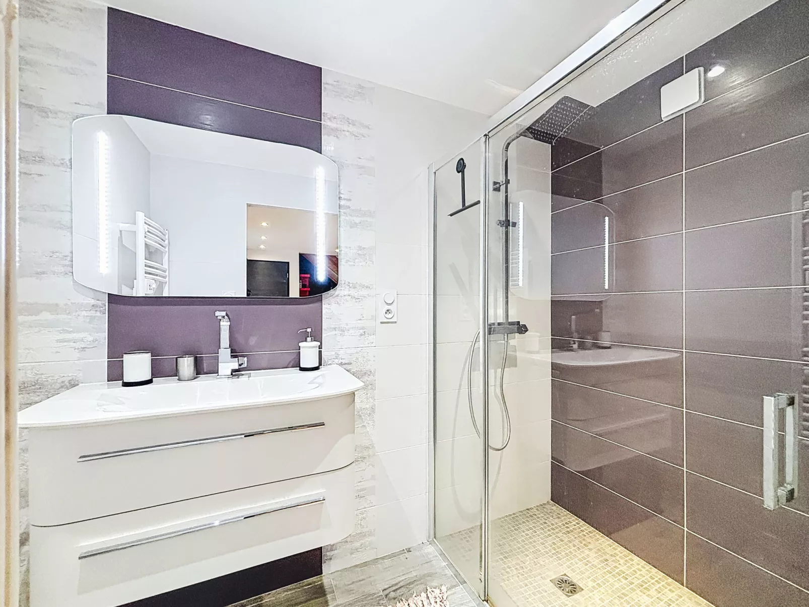 Maison du Paradis - Inside