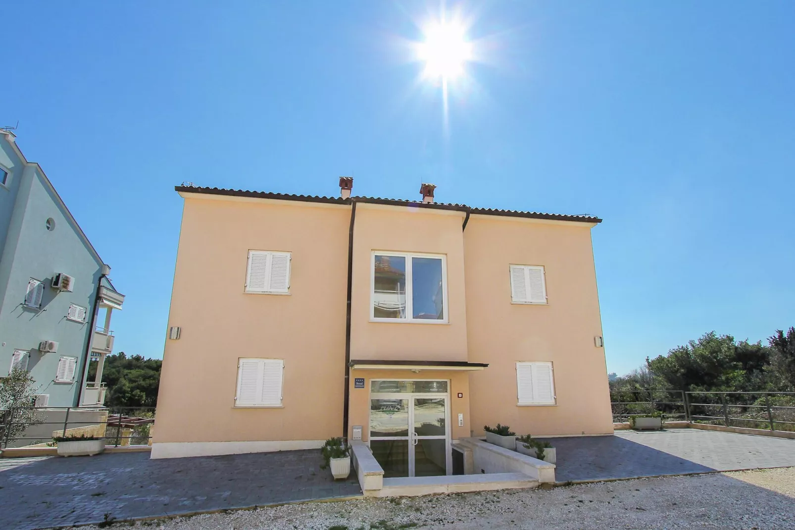 Apartment Punta D-Exterior summer