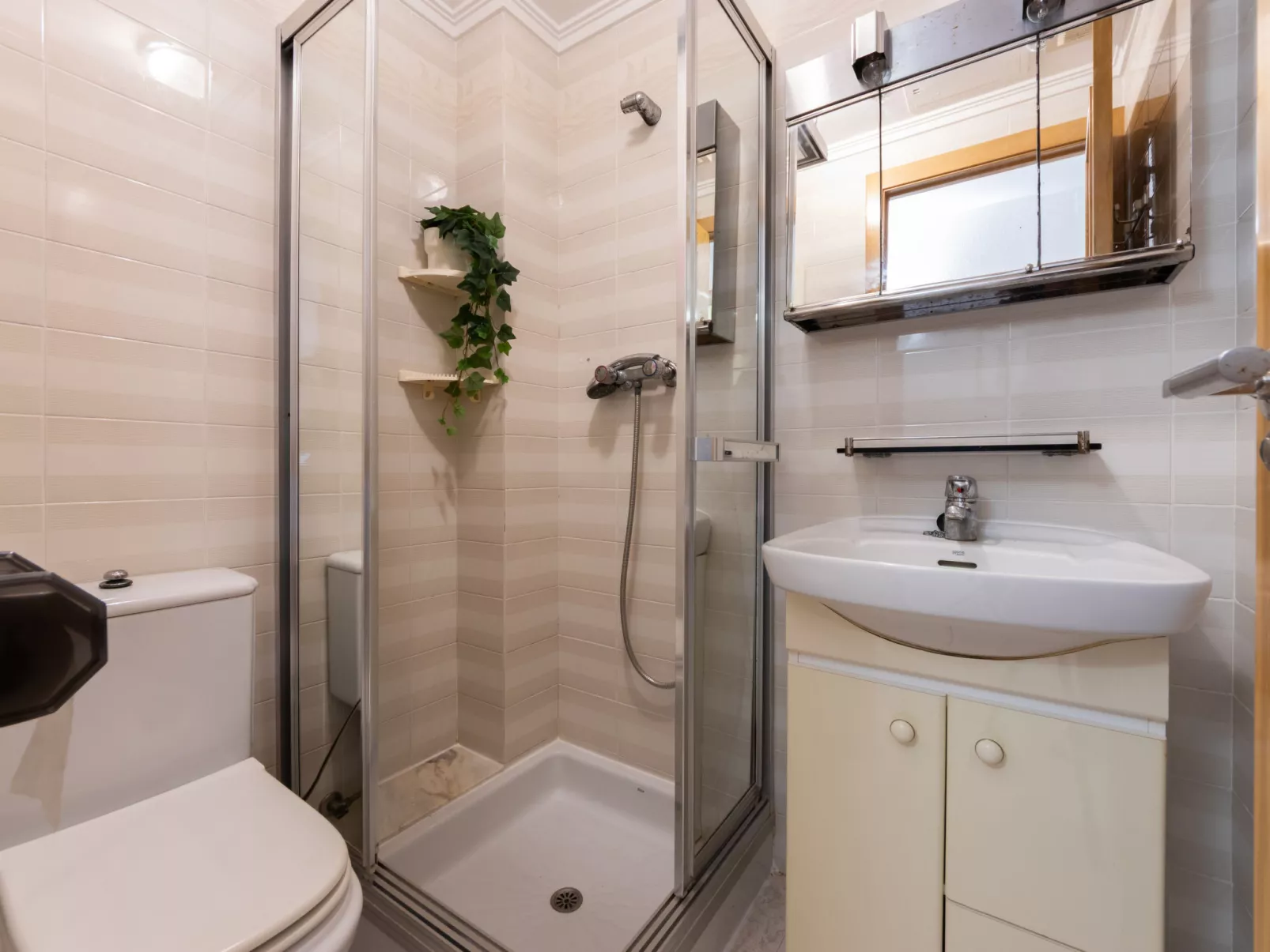 Bahia Dorada - Drinnen