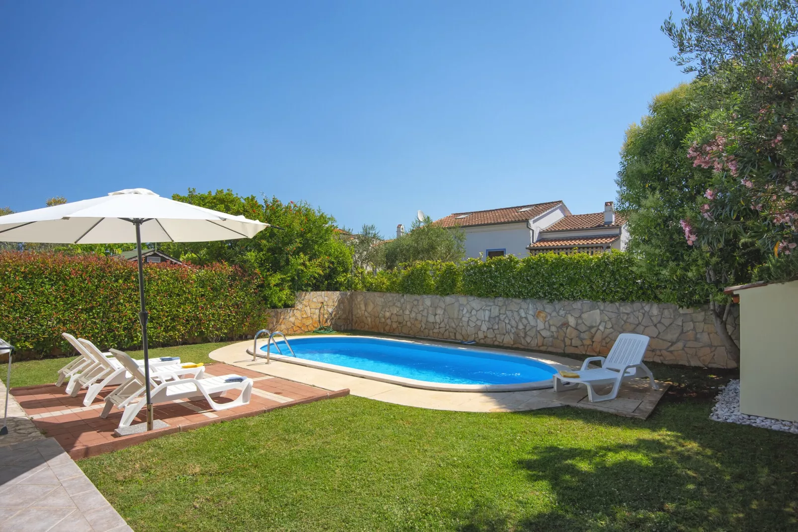 Casa Helena-Gardens summer