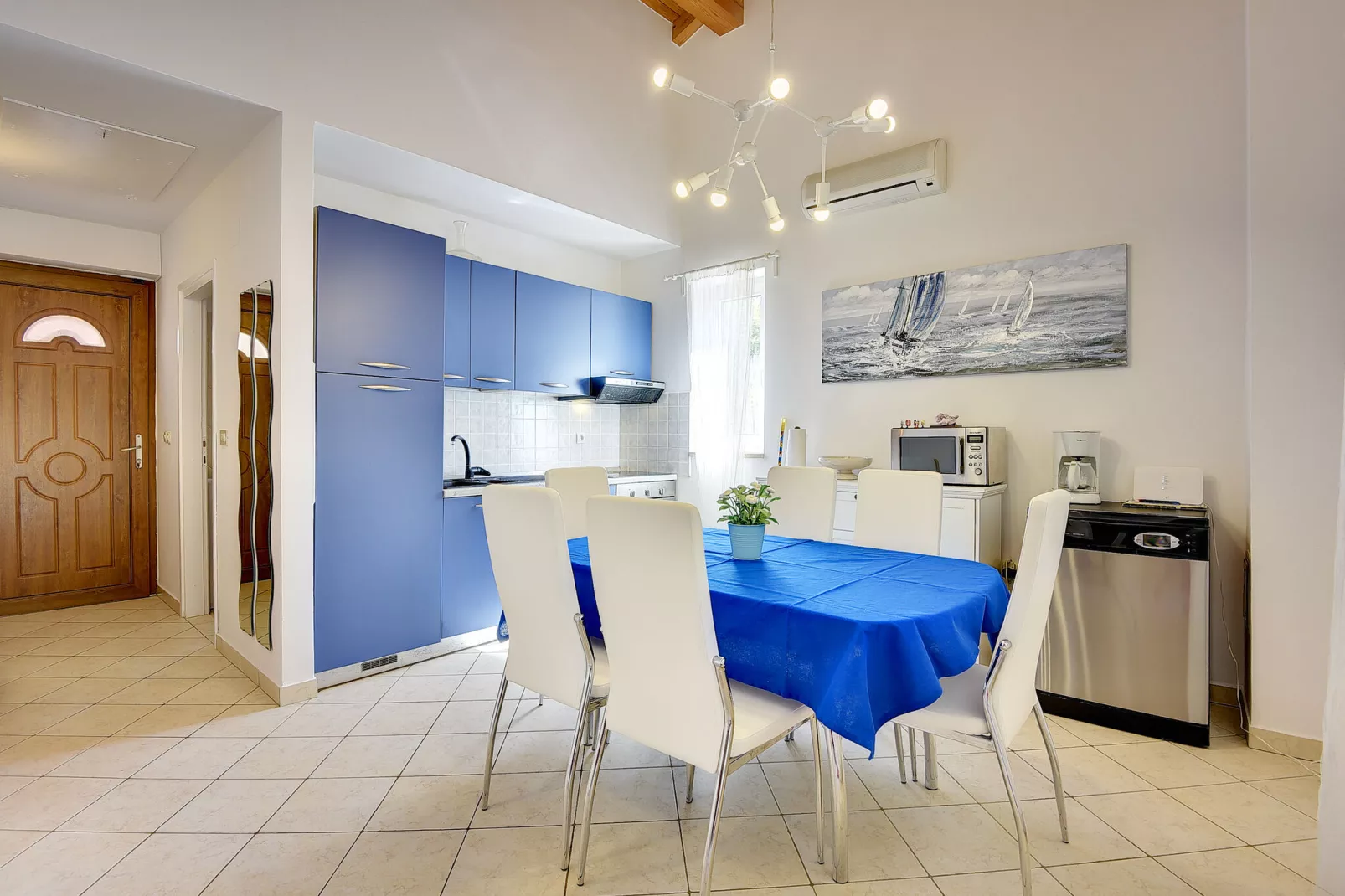 Casa Helena-Dining room