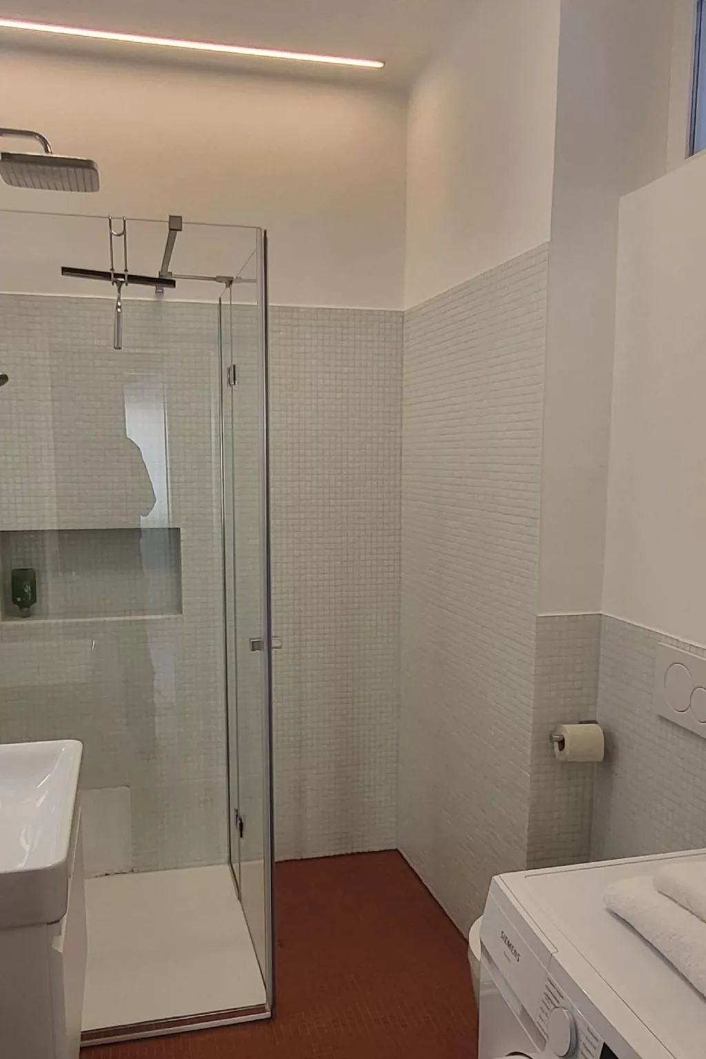 Orange Flat neben K-F-Universität, neu und gemütlich, mit Parkplatz - Image-tags.info