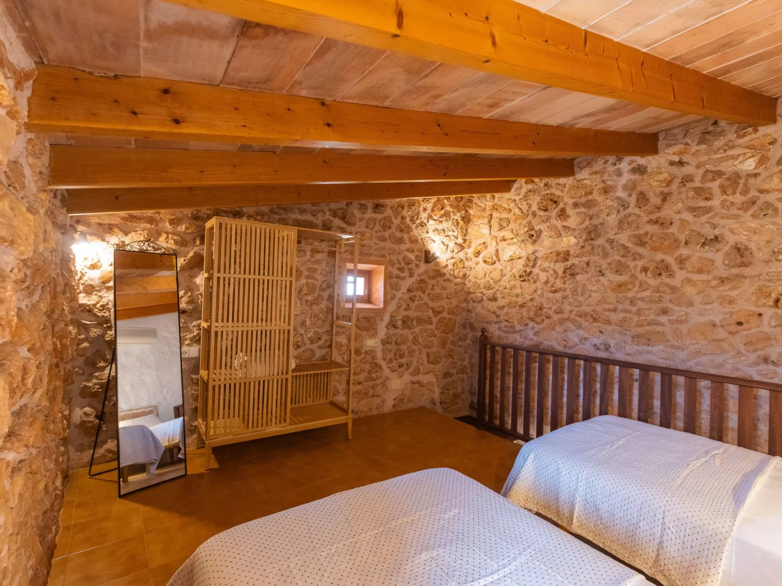 Petita des Llombards - Dedans
