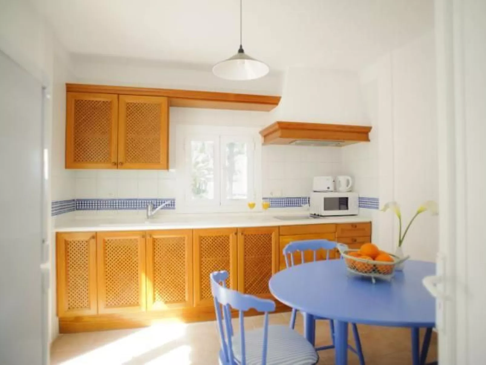 Pineda-Image-tags.info