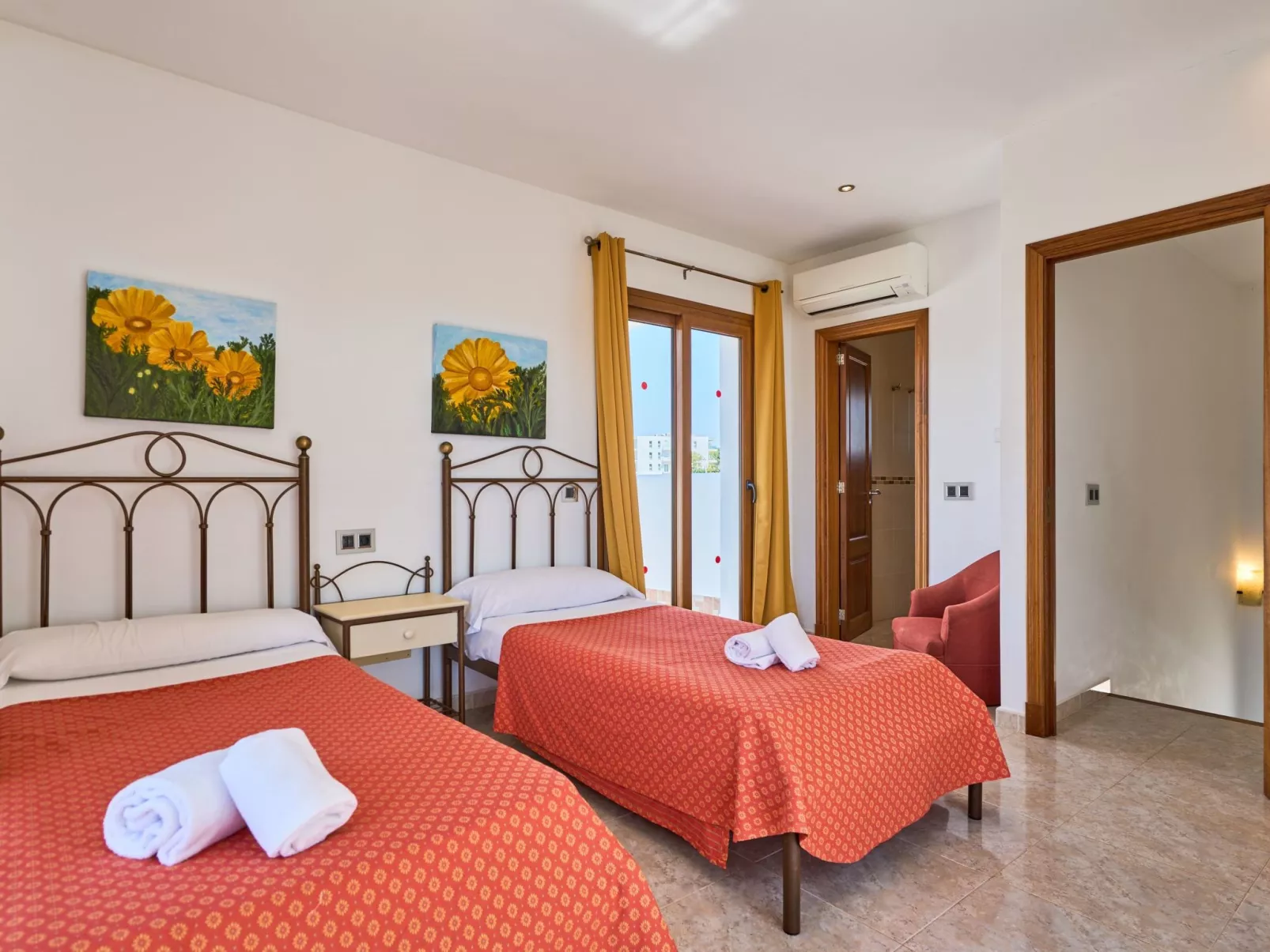Cala Dia - Inside