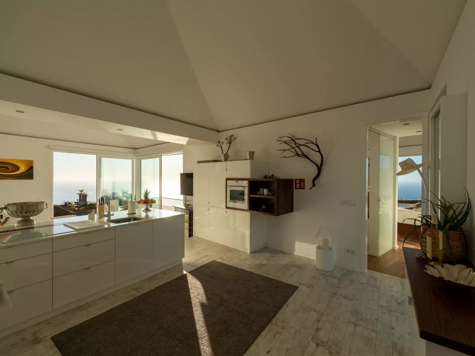 Moderne Architekten-Villa mit Infinity-Pool und Meerblick - Image-tags.info