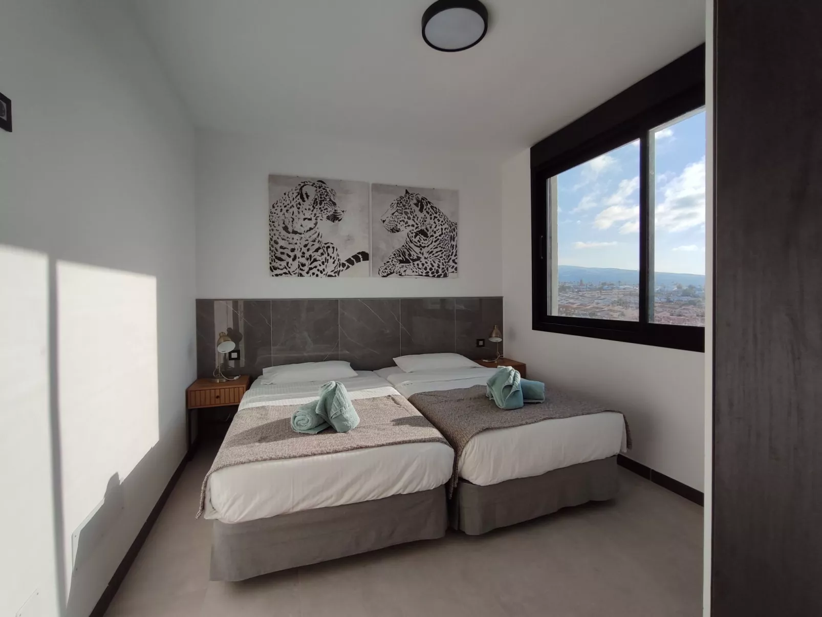 Luxuriöse Villa mit privatem Pool und Bergblick - Image-tags.info