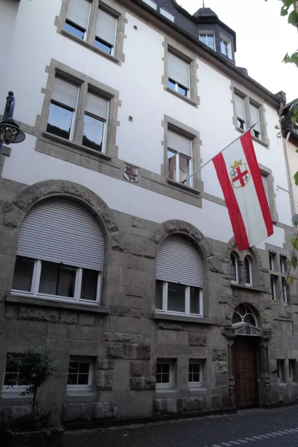Wohnung in einem historischen Gebäude mit Balkon und Blick auf die Mosel - Image-tags.info