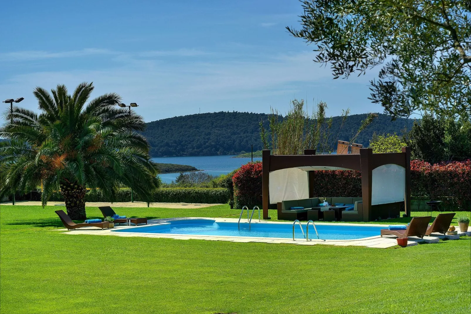 Villa Sunny Flowers-Piscine