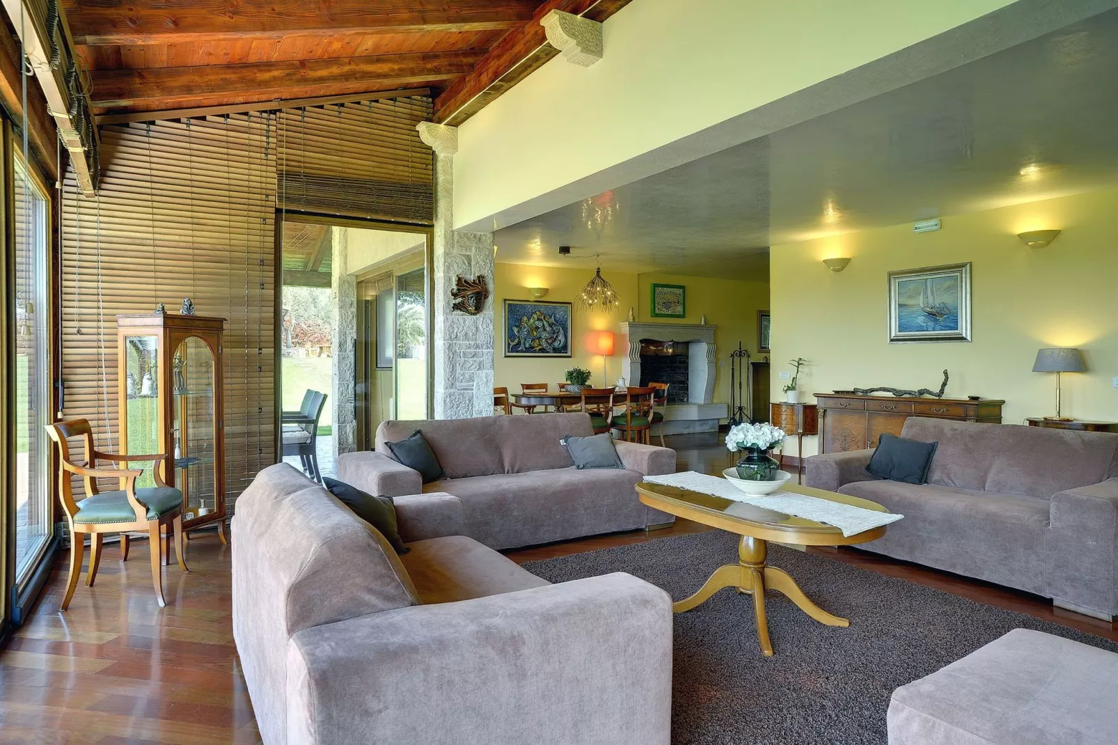 Villa Sunny Flowers-Salon