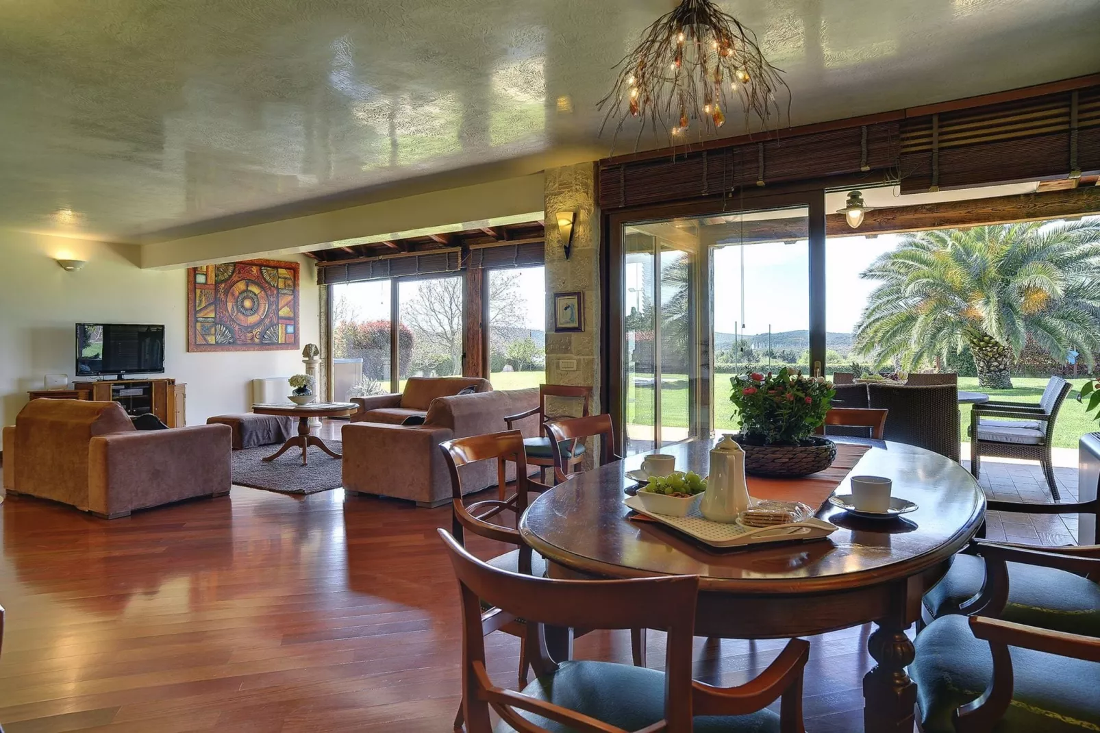 Villa Sunny Flowers-Salon
