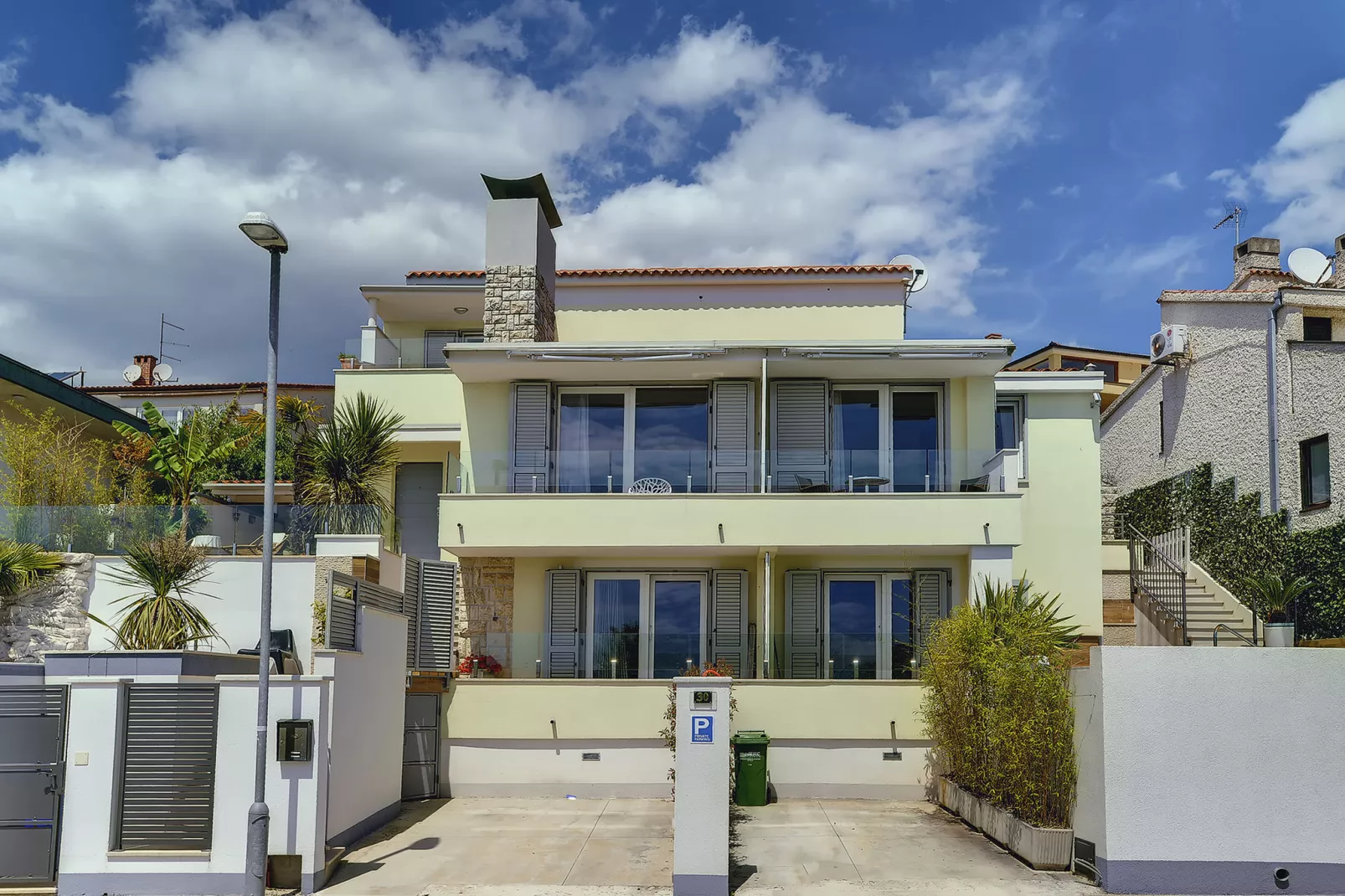 Villa Bonelli-Exterior summer
