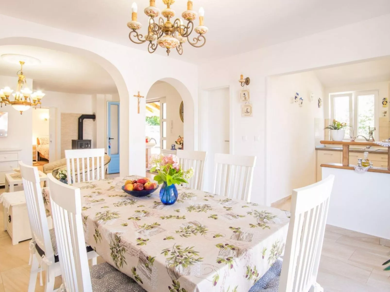 "Mela" mit Blick auf das Wasser - Image-tags.info