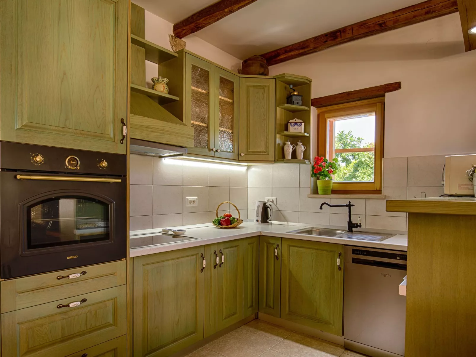 In Kras mit privatem Parkplatz - Image-tags.info